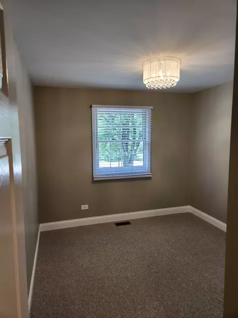 555 Philip Dr, Bartlett, IL 60103 photo 22