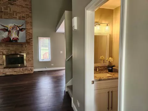 555 Philip Dr, Bartlett, IL 60103 photo 13