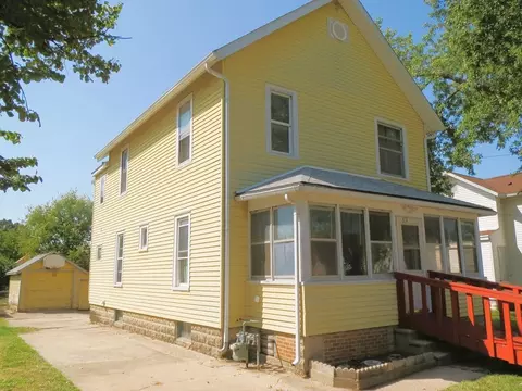 609 Jackson Ave, Dixon, IL 61021 photo 2