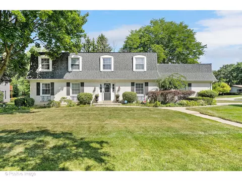 530 W Morse Ave, Bartlett, IL 60103