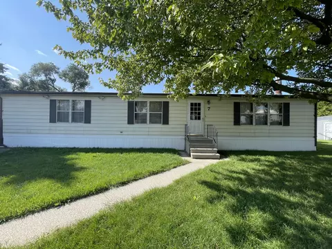 7 Benjamin Ct, Lynwood, IL 60411