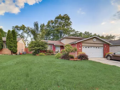 437 W 15th St, Chicago Heights, IL 60411