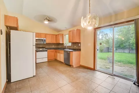 437 W 15th St, Chicago Heights, IL 60411 photo 11