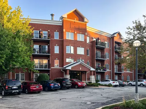 3401 Wellington Ct #211, Rolling Meadows, IL 60008