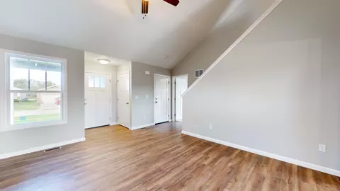 2 Megan Ct, Bloomington, IL 61701 photo 5
