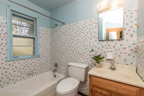 4331 Elm Rd, Gurnee, IL 60031 photo 9