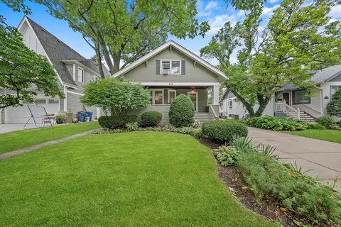 258 N Michigan Ave, Elmhurst, IL 60126