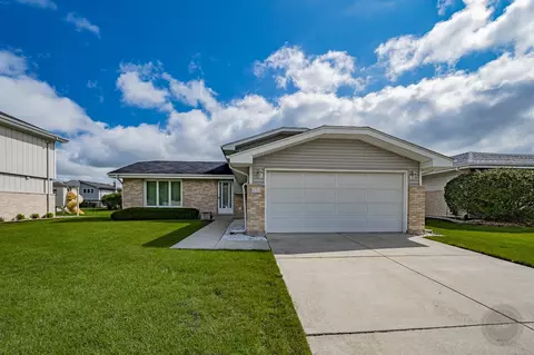 631 Poplar Ave, Romeoville, IL 60446