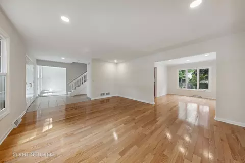 1943 Cromwell Dr, Wheaton, IL 60189 photo 4