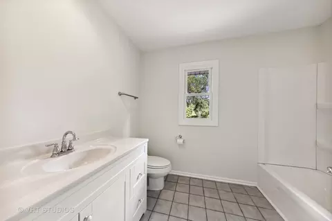 1943 Cromwell Dr, Wheaton, IL 60189 photo 24