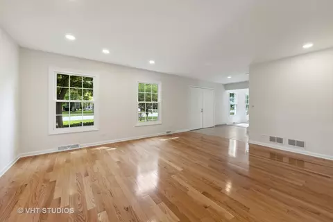 1943 Cromwell Dr, Wheaton, IL 60189 photo 5