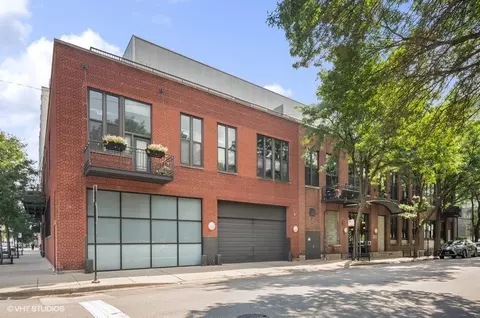 203 S Sangamon St #303, Chicago, IL 60607