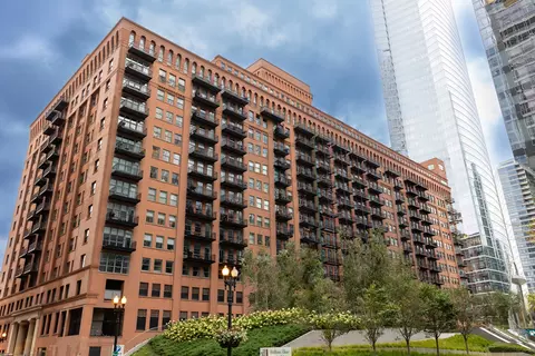 165 N Canal St #1216, Chicago, IL 60606