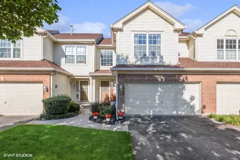 699 Littleton Trl, Elgin, IL 60120