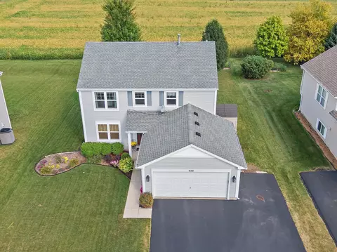450 Glenrose Ln, Lake In The Hills, IL 60156