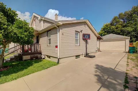 462 N Eastern Ave, Joliet, IL 60432 photo 2