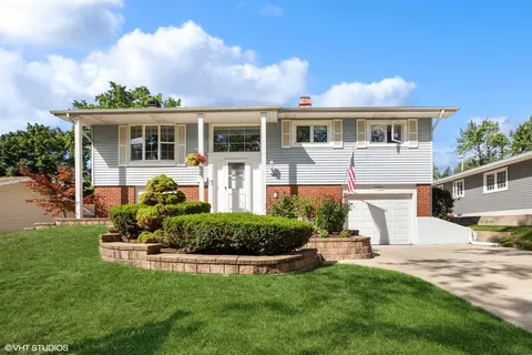 1700 Monticello Rd, Hoffman Estates, IL 60169