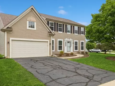 4800 Joyce Ln, Mchenry, IL 60050