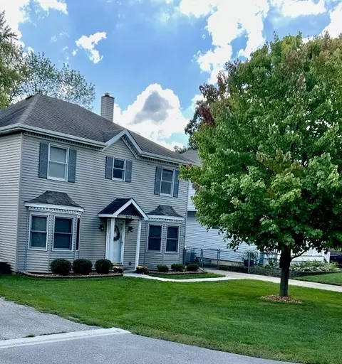 3815 Liberty Blvd, Westmont, IL 60559