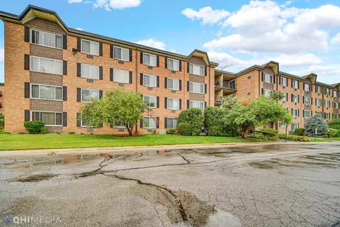 1226 S New Wilke Rd #9-205, Arlington Heights, IL 60005