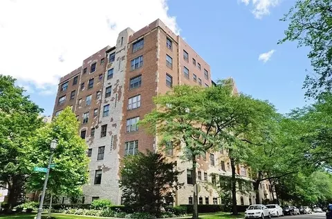 425 Grove St #5C, Evanston, IL 60201