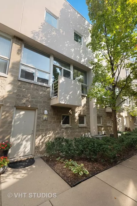 2826 N Talman Ave #G, Chicago, IL 60618