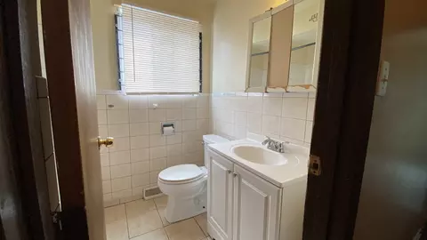 8908 S May St, Chicago, IL 60620 photo 8