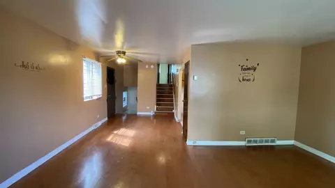 8908 S May St, Chicago, IL 60620 photo 3