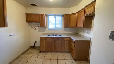8908 S May St, Chicago, IL 60620 photo 5