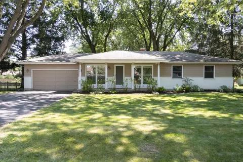 5006 Tile Line Rd, Crystal Lake, IL 60012
