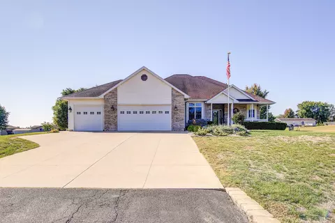 28311 Knief Rd, Rock Falls, IL 61071