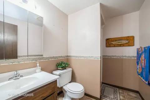 1875 Kingman Dr, Elgin, IL 60123 photo 7
