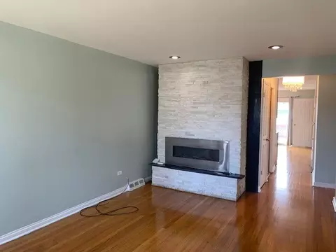 7742 S Albany Ave, Chicago, IL 60652 photo 4