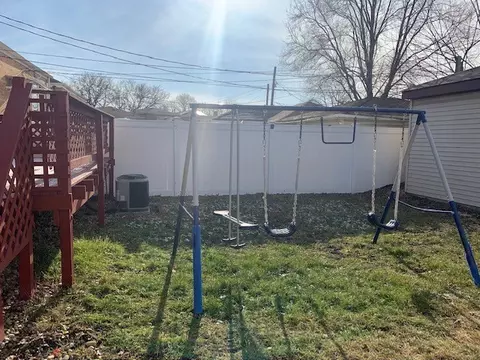 7742 S Albany Ave, Chicago, IL 60652 photo 17