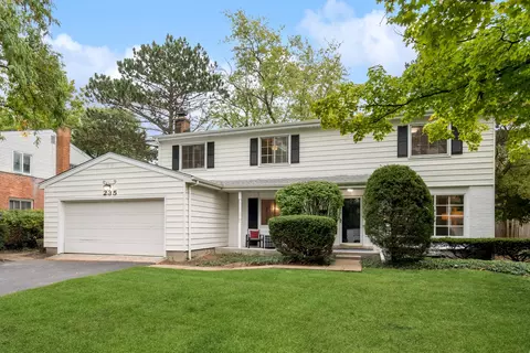 235 Willow Ave, Deerfield, IL 60015