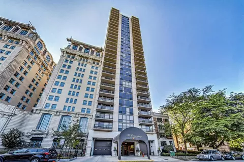 2314 N Lincoln Park West Ave #23N, Chicago, IL 60614