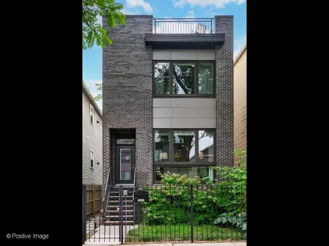 1817 N Washtenaw Ave, Chicago, IL 60647
