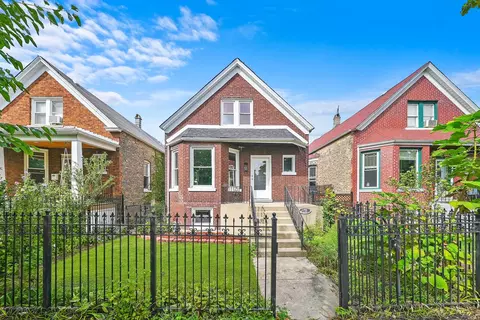 2212 N Karlov Ave, Chicago, IL 60639