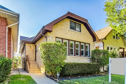 5834 N Fairfield Ave, Chicago, IL 60659