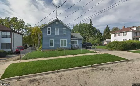 264 N Jackson St, Elgin, IL 60123