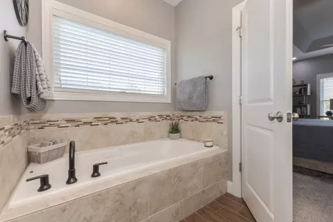 4 Ann Arbor Ct, Bloomington, IL 61705 photo 28