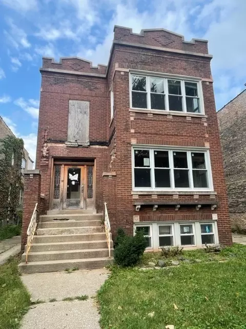 1935 Gunderson Ave, Berwyn, IL 60402