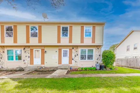 14 Fernwood Dr #14Q, Bolingbrook, IL 60440