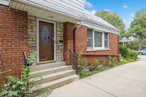 805 Gunderson Ave, Oak Park, IL 60304