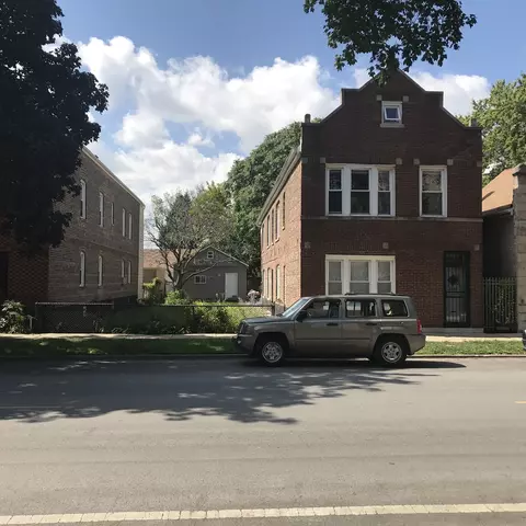 3240 S Racine Ave, Chicago, IL 60608