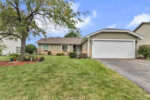 333 Willoway Dr, Bolingbrook, IL 60440