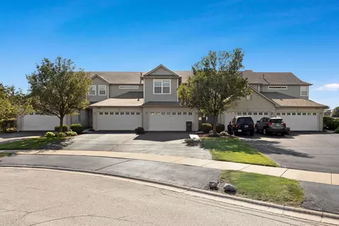 18404 Century Ct, Tinley Park, IL 60477