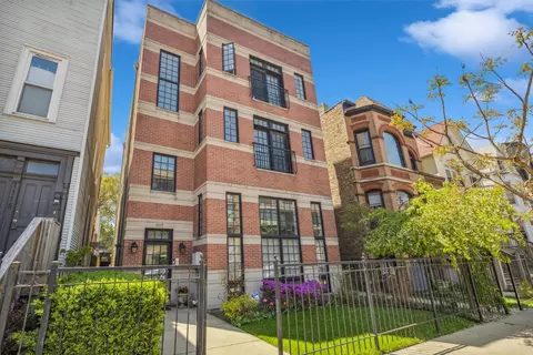 1117 W Patterson Ave #2, Chicago, IL 60613