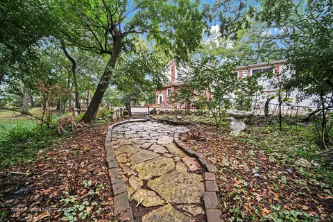1624 E Chicago St, Elgin, IL 60120 photo 8