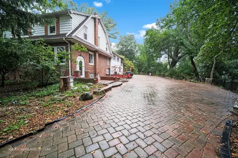 1624 E Chicago St, Elgin, IL 60120 photo 2